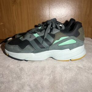 ADIDAS ORIGINALS ORIGINALS YUNG-96 -
CORE BLACK/LEGEND